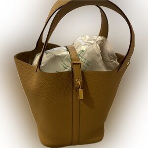 Hermes Picotin 22 Biscuit color